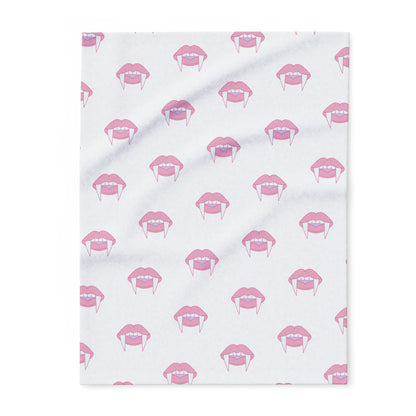 Vampire Lip Fleece Blanket - Cozy Throw for Halloween