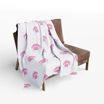 Vampire Lip Fleece Blanket - Cozy Throw for Halloween